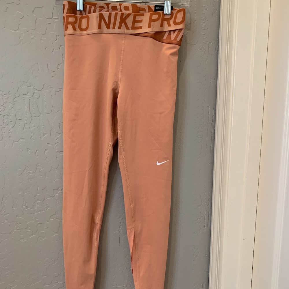 NWT Nike Pro 7/8 Training Tights Small